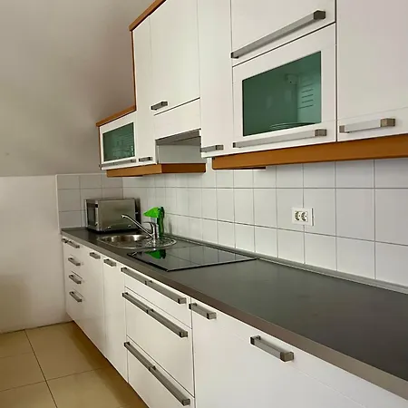 Gaja 公寓式酒店 3*