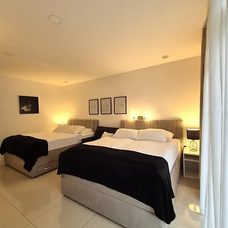 Gaja Aparthotel