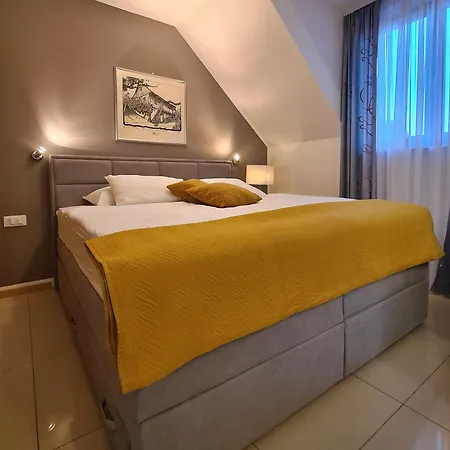 Ξενοδοχείο με διαμερίσματα Gaja Μπλεντ